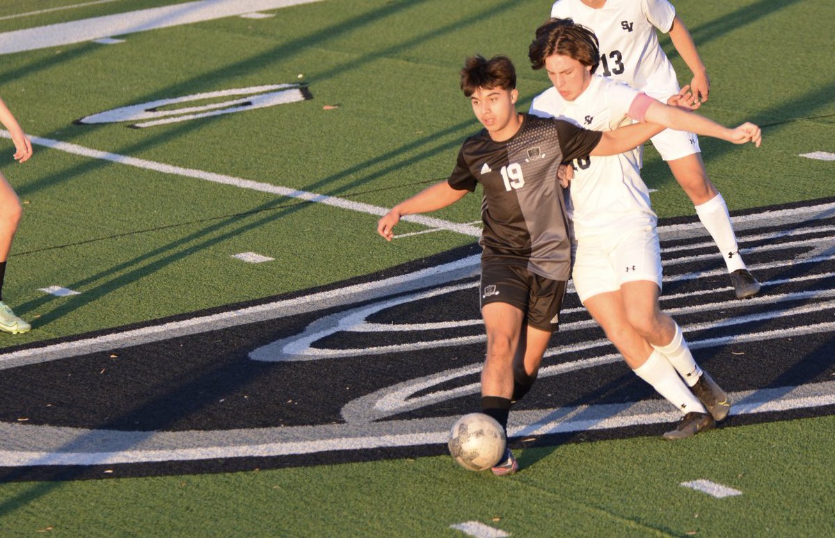 SteeleSoccer24's tweet photo. Congratulations Andres Gutierrez for being selected 1st Team All District @andres_gz06 @Soy_SAF @6a_28 @SCUCISD @SteeleAthletics https://t.co/xRB8Iiw2Bg