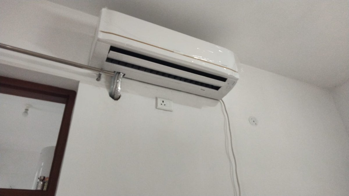 TheAliAshraf's tweet photo. @HitachiGlobal @HitachiSysIndia #hitachi In GreaterNoida 2 guys came for installation and did not complete the installation.
They have done incomplete and wrong installation thus left in the middle.
Please assist on the right installation faster. https://t.co/PBMh6Lkx51