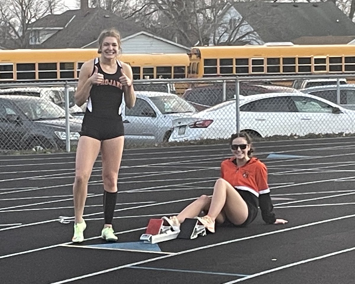FFTrojanTrack's tweet photo. This how you prep to run a blue standard in the 400m hurdles. #trackisfun #whatwind? #dairybarcity https://t.co/lN8GgTlCkL