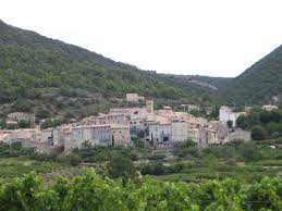 merlinpapin3's tweet photo. #CartePostaleCinéma : Faisons un voyage dans nos villages et villes dans nos beaux paysages français à travers leurs présences dans le cinéma sur nos écrans ou grands :
Aujourd’hui #Venterol dans le Département du #Drôme (26)
@Jouxplane83 @FredOL69007 @tbarnaud https://t.co/04h5N9dv9Q