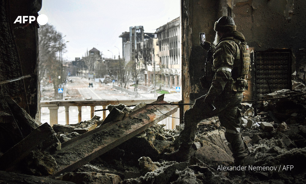 AFP's tweet photo. War in Ukraine: Latest developments

- Biden accuses Russians of genocide
- Ukrainians 'surrounded' in Mariupol
- Over 400 bodies in Bucha
- Rape allegations
- Invasion going 'calmly': Putin

https://t.co/oQcBcffuaf https://t.co/WwGYBSVetQ