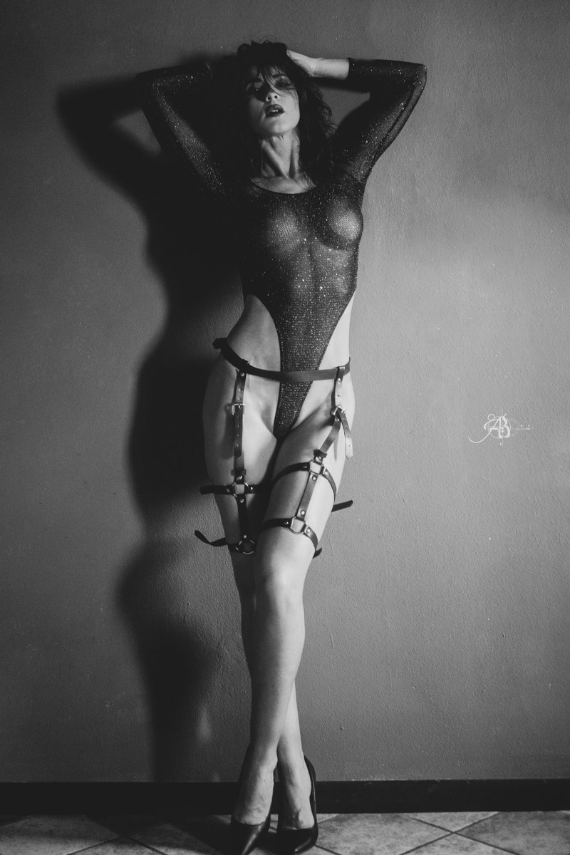 abaltieriph's tweet photo. Ilaria
Soave 2022
#blackandwhite #italiangirl #fitness #glamour #fashion #beautiful #photography #abaltieriph https://t.co/tUDXjuFF2x