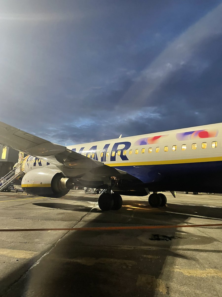 ThePrintedImage's tweet image. It’s been a long morning; but the team are super excited to be boarding. Next stop ▶️ Birmingham @Ryanair ✅ #Merchworld - The Promo Team