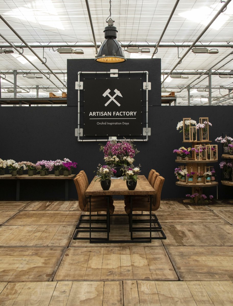 De Orchid Inspiration Days zijn er om klanten te inspireren met onze producten. Vorig jaar hebben een prachtige Artisan Factory gebouwd, met daarin verschillende ambachten. Benieuwd wat wij dit jaar gaan doen? Meld je aan via: buff.ly/3KzrKqp #artisan #orchids #crafts