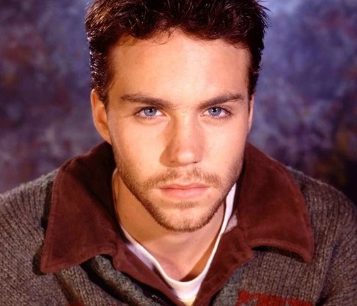 Happy Heavenly Birthday
Jonathan Brandis 