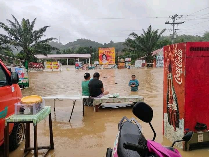 GUNLWRLD's tweet image. #CapizNeedsHelp 😭😭😭