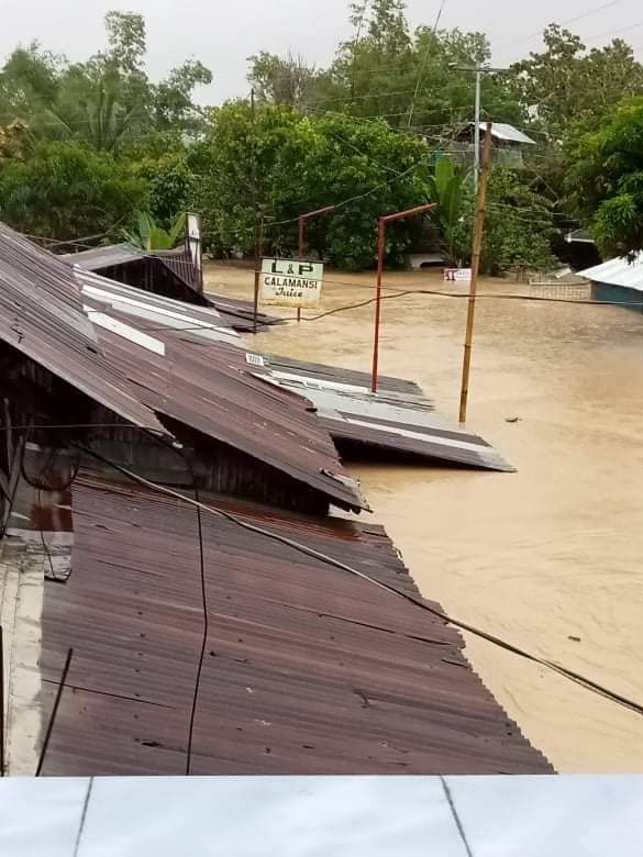 GUNLWRLD's tweet image. #CapizNeedsHelp 😭😭😭