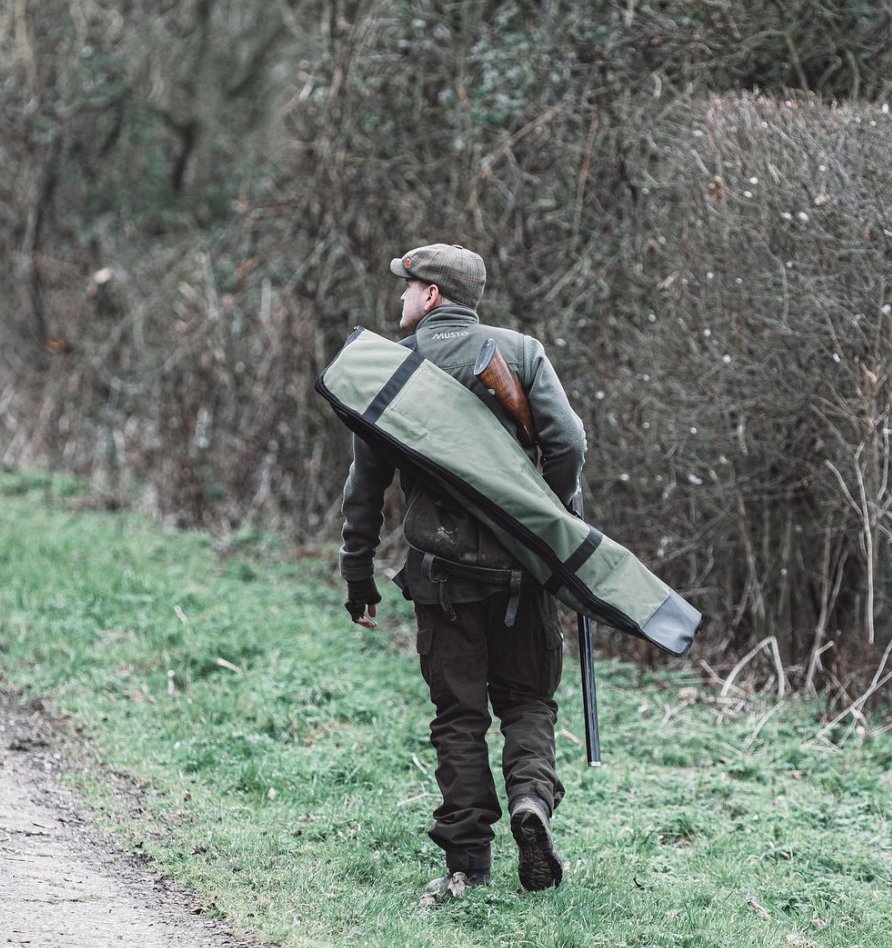 Did you know that if you sign up to our mailing list, you will receive a 10% discount to spend at UK Shoot Warehouse? 🎉 

The discount is valid on everything site wide... including this handy magnet rotary/lofting kit bag! 🐦 

#ukshoot #ukshootwarehouse