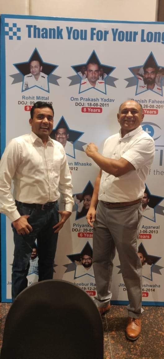 OmPraka75076341's tweet photo. Long Service award with Sentiss President. #lifeatsentiss https://t.co/EcKMiqkl8k