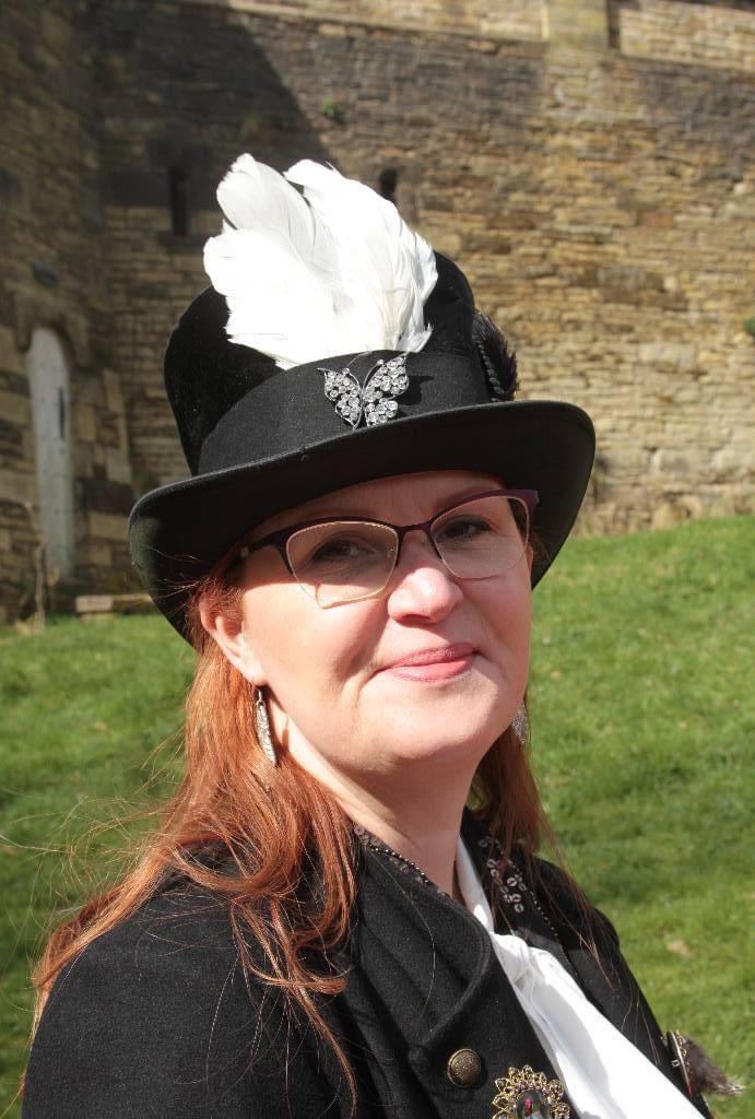 Beheaded Creations tweet media