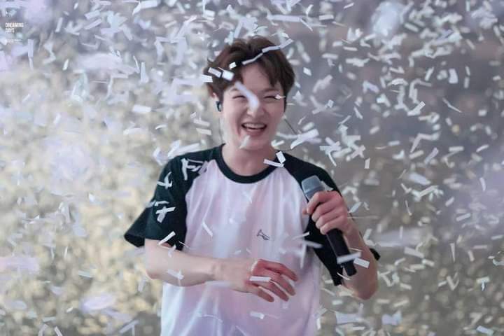 Changsub and his fairy dust ✨