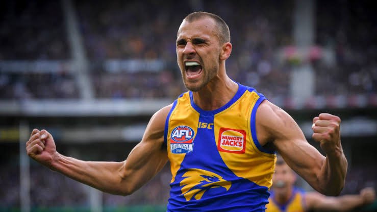 SportsBrekky's tweet photo. MASSIVE show tomorrow as we head in to Easter! 
- @SullyLeagueTALK 
- @BryceMcGain18 
- @SFFCBulldogs ball legend Jon Dorotich
- @domsheed4 
- Sandover Medalist Bailey Rogers @ClaremontTigers 
- @WestPerthFC @Knott_Keegan 
- @PerthFC Haydn Busher
- @WAFLOfficial @bakes_81 https://t.co/VpWuAiAp25