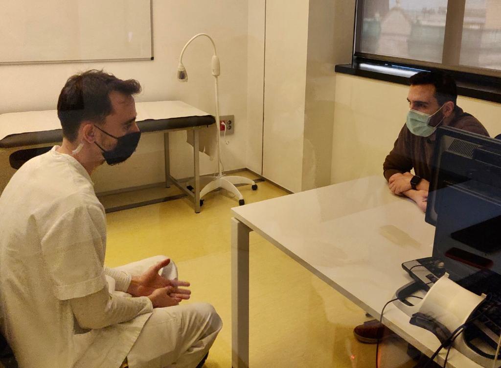 alvarocv131's tweet photo. Finalitzat el curs de feedback basat en comunicació no violenta (CNV) mitjançant activitats amb metodologia de simulació dirigit a Caps d’Infermeria per entrenar aquestes habilitats @hospitaldelmar 

@Pgarcimartin @LaiaLacueva @FresnoCristina  @davidiglesias__ @MoralesLlorente https://t.co/VLSk7rAYgi