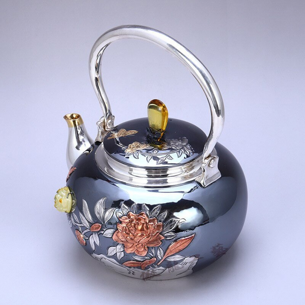 HandmadeTeapots's tweet photo. Sculptured and Engraved Nature Pattern Silver Teapot | Handmade Teapots
US$: 6363.00 at: https://t.co/ox6UZ38Edu
#teasetvintage #handcraftedpottery #copperart #teapot https://t.co/Lm6L7lWNJl