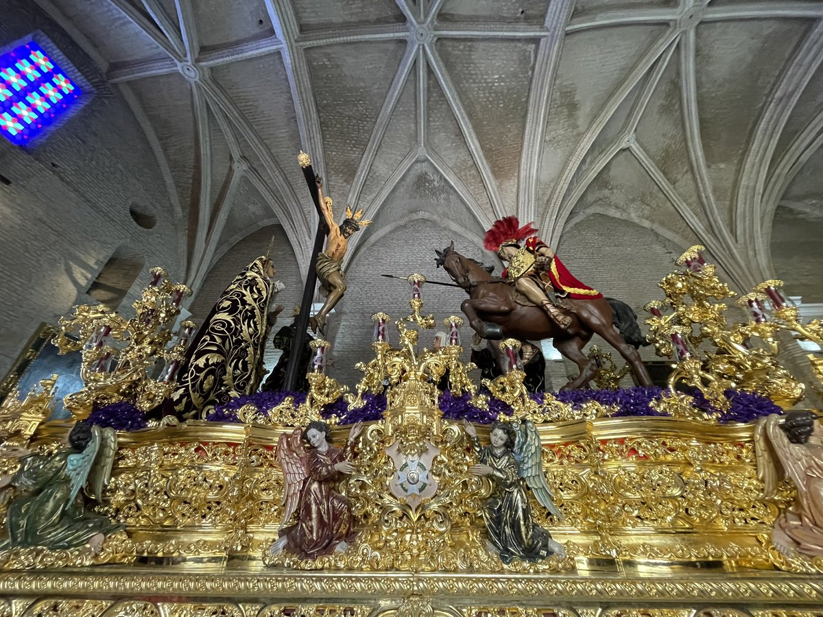 jlsanzalcalde's tweet photo. En San Martín ya se respira el ambiente de un día grande. Los hermanos de la @LanzadaSevilla ya se preparan para un inolvidable Miércoles Santo de reencuentros y emociones. #SSantaSevilla22 https://t.co/nwDrNm6cdx