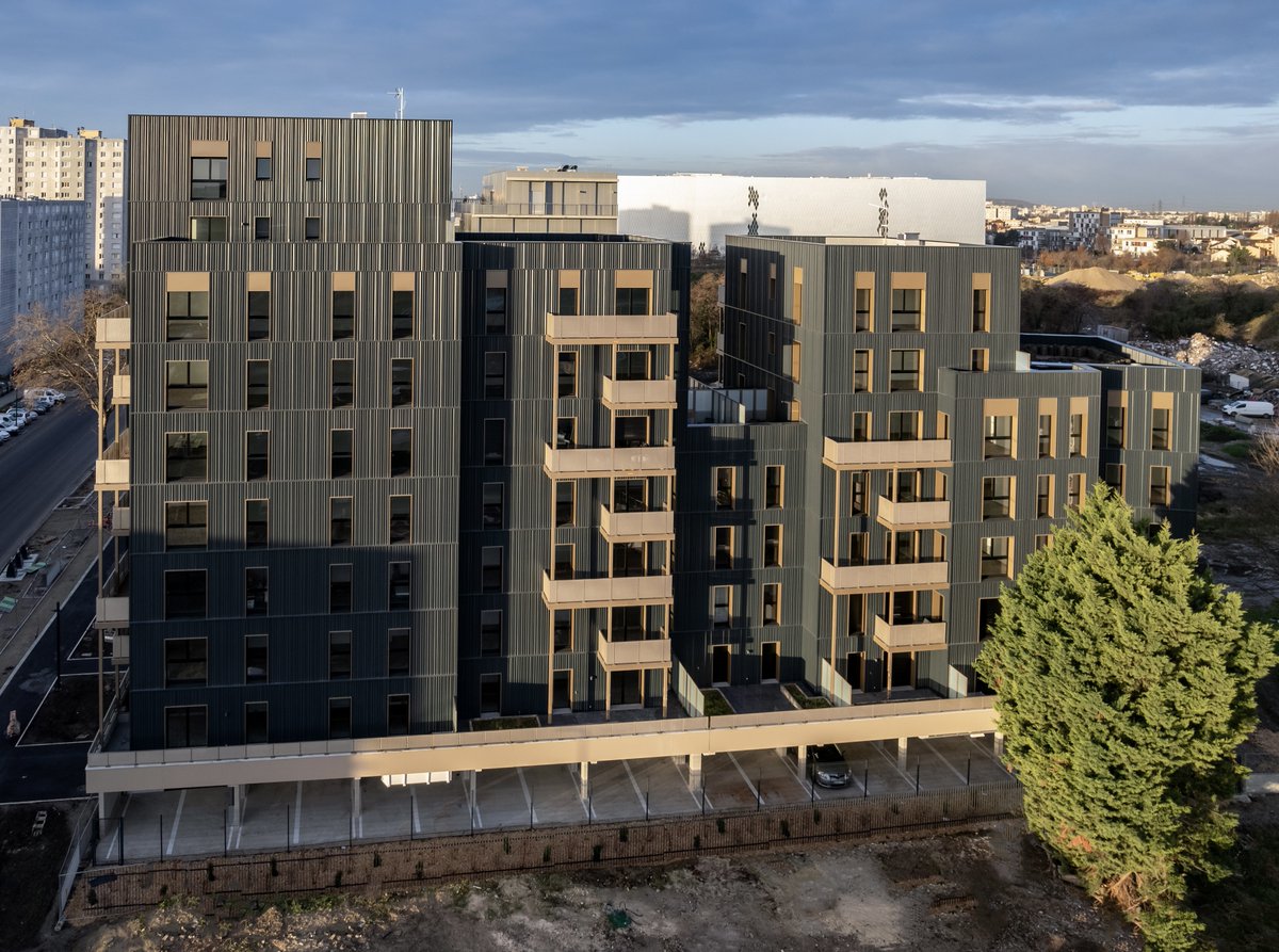 #Inauguration de la résidence #Idésia, ce 13 avril, à <a href="/VilleSaintDenis/">Ville de Saint-Denis</a>. Le 1er programme immobilier en accession de la Zac des #Tartres. 52 logements construits par <a href="/Woodeum/">Woodeum</a> et conçus par #AtelierWOA en ossature bois massif CLT bas carbone <a href="/PlaineCommune/">Plaine Commune</a> <a href="/CDC_Habitat/">Groupe CDC Habitat</a> <a href="/PlaineCoDev/">Plaine Co Développement</a>