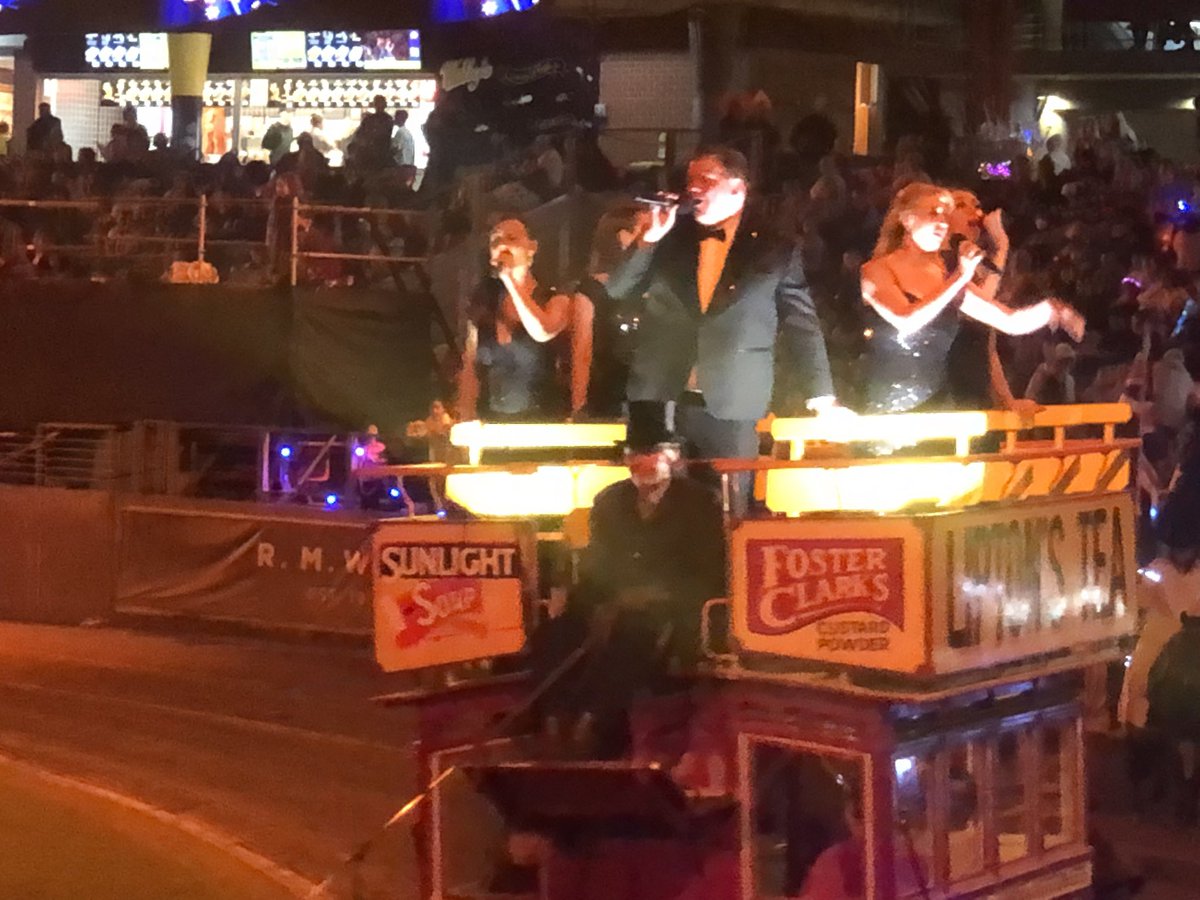 scottlloyd's tweet photo. Great to have @JKCorden @CarpoolKaraoke perform at the @eastershow https://t.co/ghGQOeEHLI