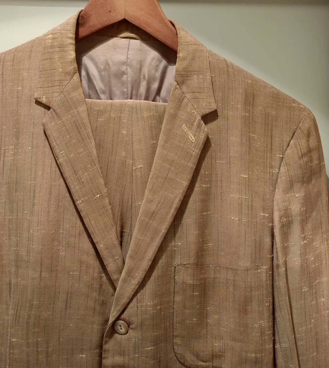 YosukeFunabashi's tweet photo. Vintage 1950s Sheldon Sharkskin Fleck Suit!
#706union
#50sstyleclothing
#vintageclothing
#elvisstyle
#hollywoodjacket
#fleckjacket
#warpandwoof
#midcentury
#fleckpattern
#sharkskinjacket
#elvispresley https://t.co/rXFo5IubVa
