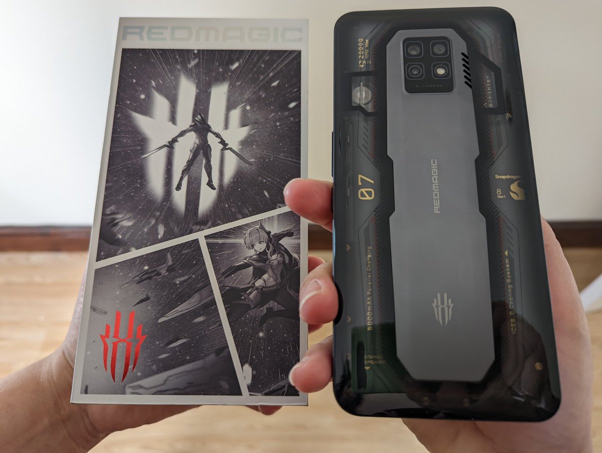 GGG_by_Lia's tweet image. Finally... this phone 😍🔥🤯

#REDMAGIC7Pro @Snapdragon_UK #gaming #GamingSmartphone #Snapdragon #Snapdragon8Gen1 #SD8Gen1