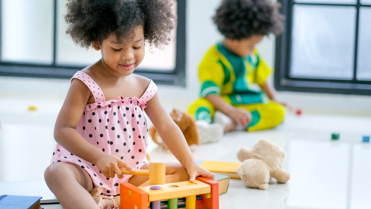 What to Know About Solitary Play for Babies and Toddlers