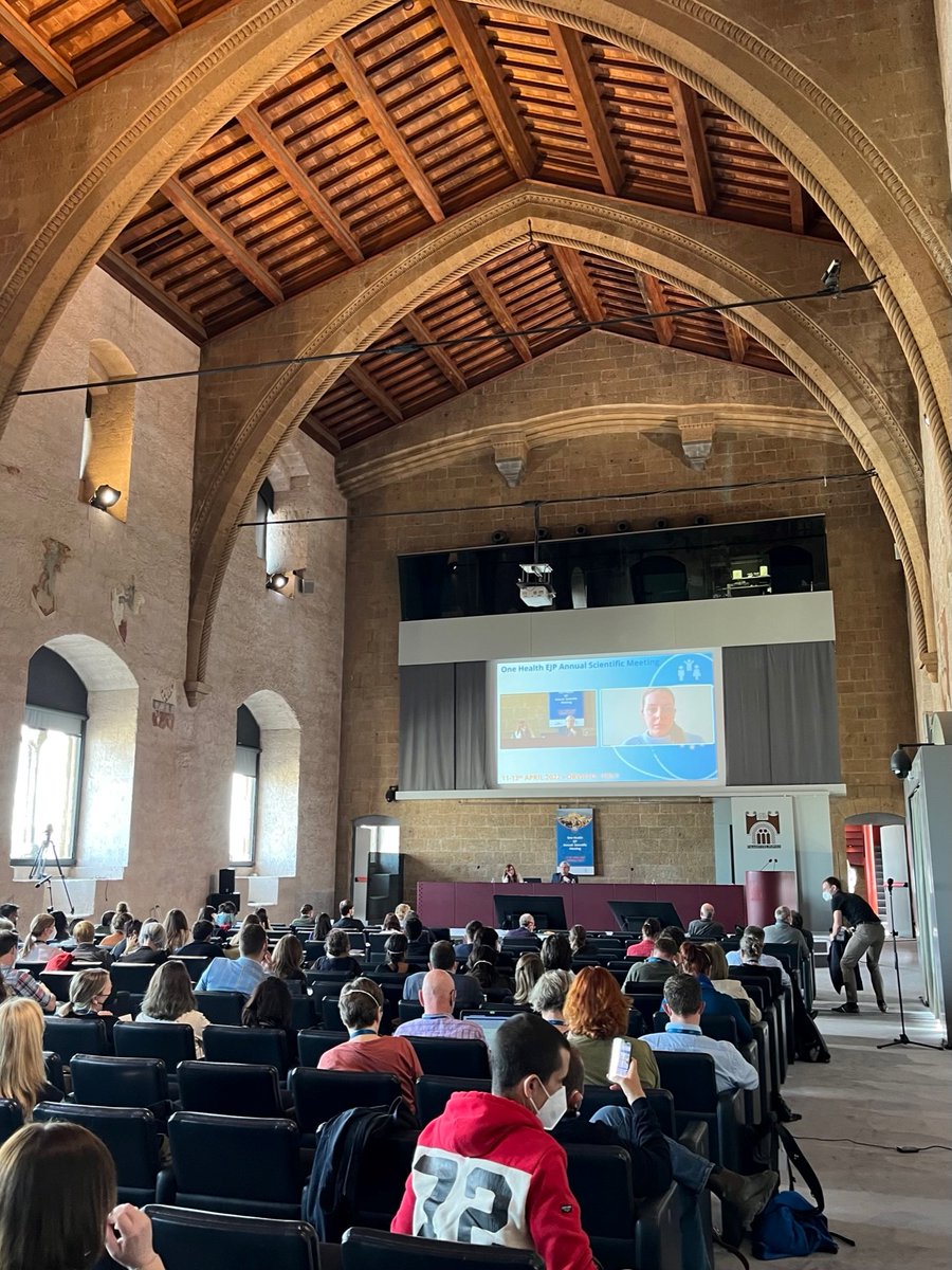 OneHealthEJP's tweet photo. Another fascinating session at #OHEJPASM2022 on #EmergingThreats! Latest research on #ZoonoticPathogens from a wide variety of species presented - #Leptospira #Cryptosporidium #SARCoV2 & #TickBornePathogens - #PathogenSurveillance & screening highlighted. https://t.co/Dummwkn65v