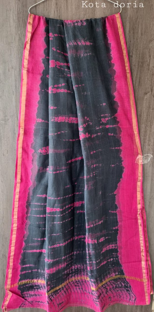 New collection of hand block printed 
Kota doria sarees with blouse 
Length - 6.5 metre with blouse 
Prices -1380+shipping
#indiansarees #sarees #handloomsaree #salwarmaterial #sareesofinstagram #iwearhandloom #ethnicwearonline #iwearsaree .