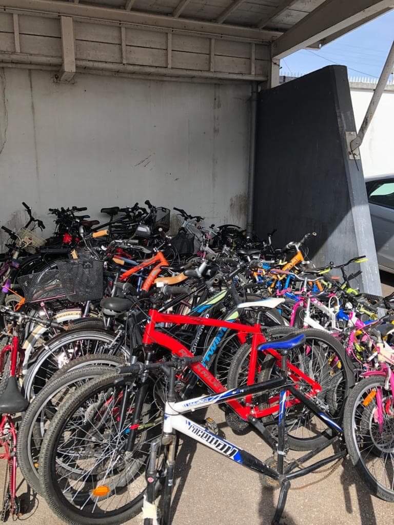 Commissariat de Mantes-la-Jolie tweet media