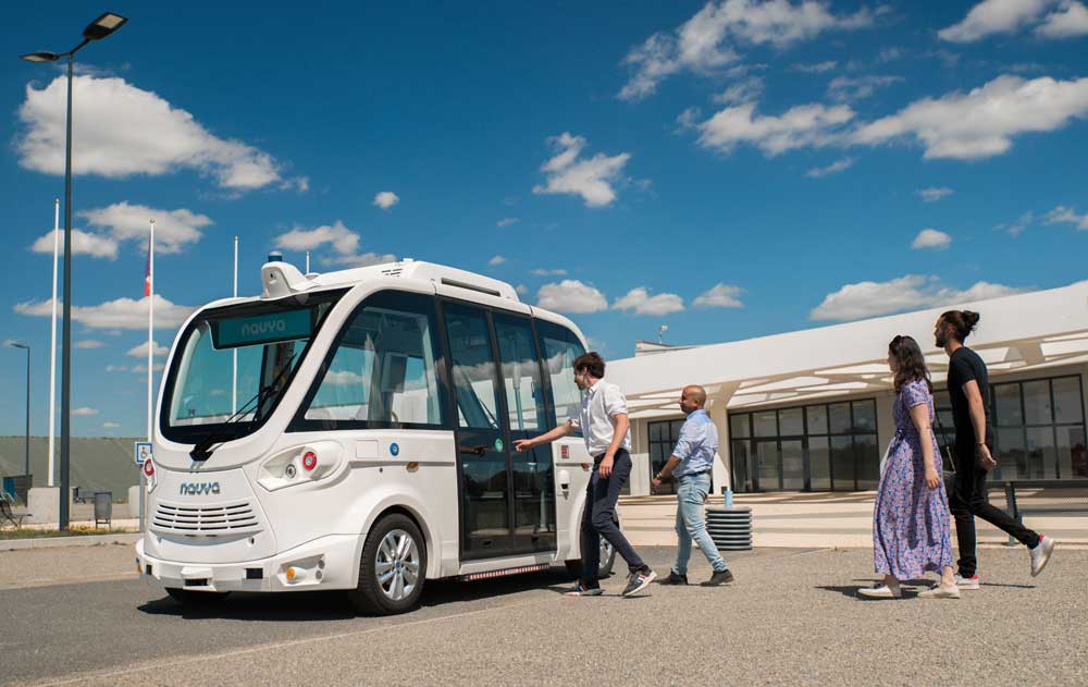 DevirSaatiDergi's tweet photo. NAVYA announced a world premiere: the operation of a fleet of autonomous shuttles without an operator on board and remote supervision https://t.co/G1TyQg0zlJ @DevirSaatiDergi @Navya_Group #autonomousdriving #autonomousmobility #autonomousshuttle #navya #autonomyparis https://t.co/kJQN7dghj9