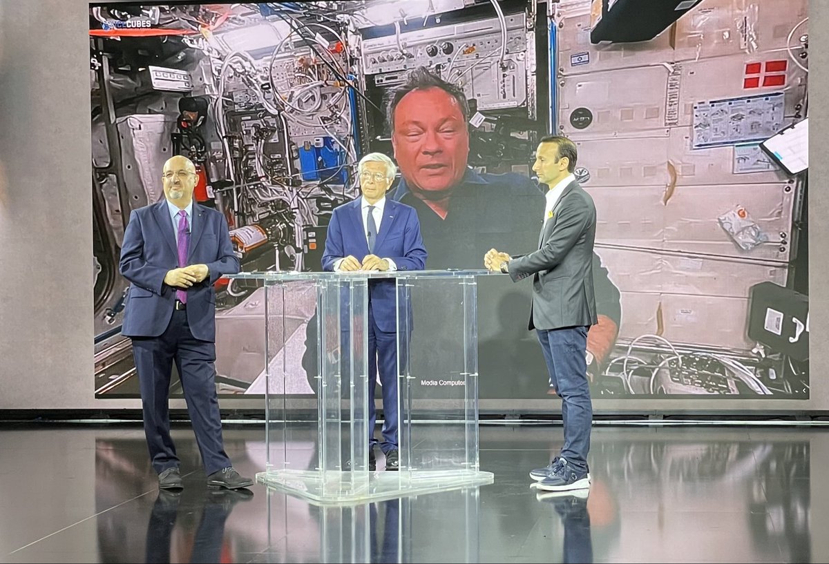 Happy to have direct live connection with our friend Commander Michael Lopez-Algeria <a href="/CommanderMLA/">Michael L-A</a> at #InternationalSpaceStation . Thanks to our partner <a href="/Axiom_Space/">Axiom Space</a> realizing the first all-private human space flight #Ax1
<a href="/ssimonaco/">SSI - MonacoSAT</a> 
<a href="/NASA/">NASA</a> 
<a href="/SpaceX/">SpaceX</a> 
<a href="/MonacoBroadcast/">MONACO BROADCAST</a>