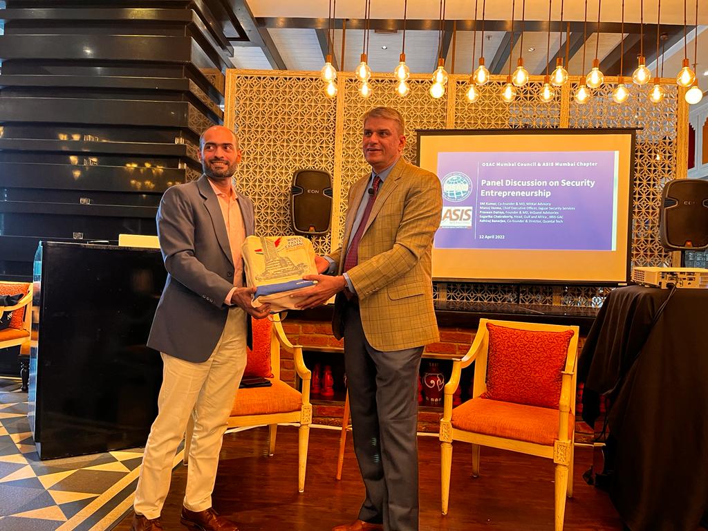WoRisGo_global's tweet photo. WoRisGo Team represented by CEO Arpit Rajain at the ASIS - OSAC meeting in Mumbai on 12 Apr. A brief presentation was conducted by Arpit Rajain where in he spoke about the Ukraine Conflict, Emerging World Order and Implications for Risk, Security and Resiliency Professionals. https://t.co/SQ0tUy9ePI