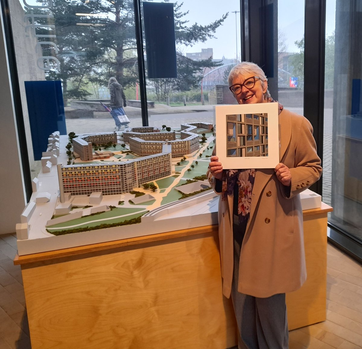 And finally, more than 2 years after buying "offplan", picking up the keys to my brand new Phase 2 Park Hill flat. A dream come true <a href="/BrutalistArch/">Brutalist Architecture</a> <a href="/urban_splash/">Urban Splash</a> @ParkHillRA
