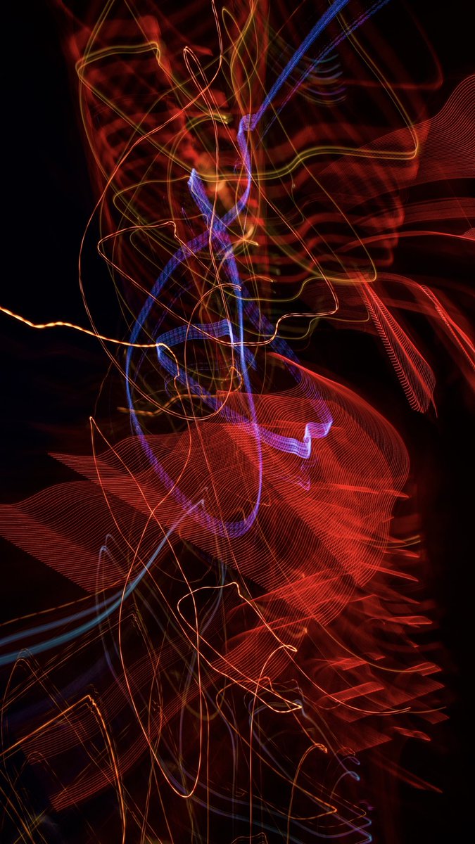 BorelliFilip's tweet photo. Passion and creativity in collision ❤️🎼🔥

#kineticlightpainting #photography #abstractart #expresionism #passion #creativity #nftphotography #fbexplore https://t.co/0ONC243kgc
