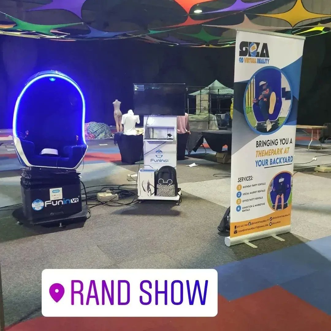 Siza9dvr's tweet photo. Who would have thought that one day I'll be an exhibitor?.. I always came here as a lil girl seeing people pushing their hustles kanti nami I'll be part of the team 😊🙌🏽 #9dvirtualreality #VRGames #randshow2022 https://t.co/h1OPGgh0qY