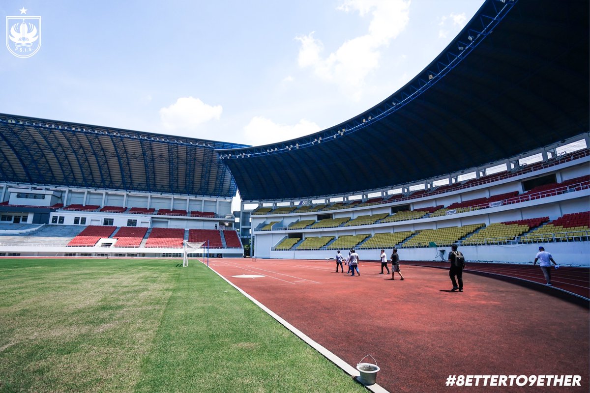 psisfcofficial's tweet photo. Panitia pelaksana pertandingan PSIS Semarang lakukan kunjungan ke Stadion Jatidiri, Semarang untuk lakukan survey sebagai tahapan mempersiapkan diri menatap kompetisi Liga 1 2022/2023. 🏟🔵

📰 https://t.co/urlJQXegi4 https://t.co/2k1zQsoKkK