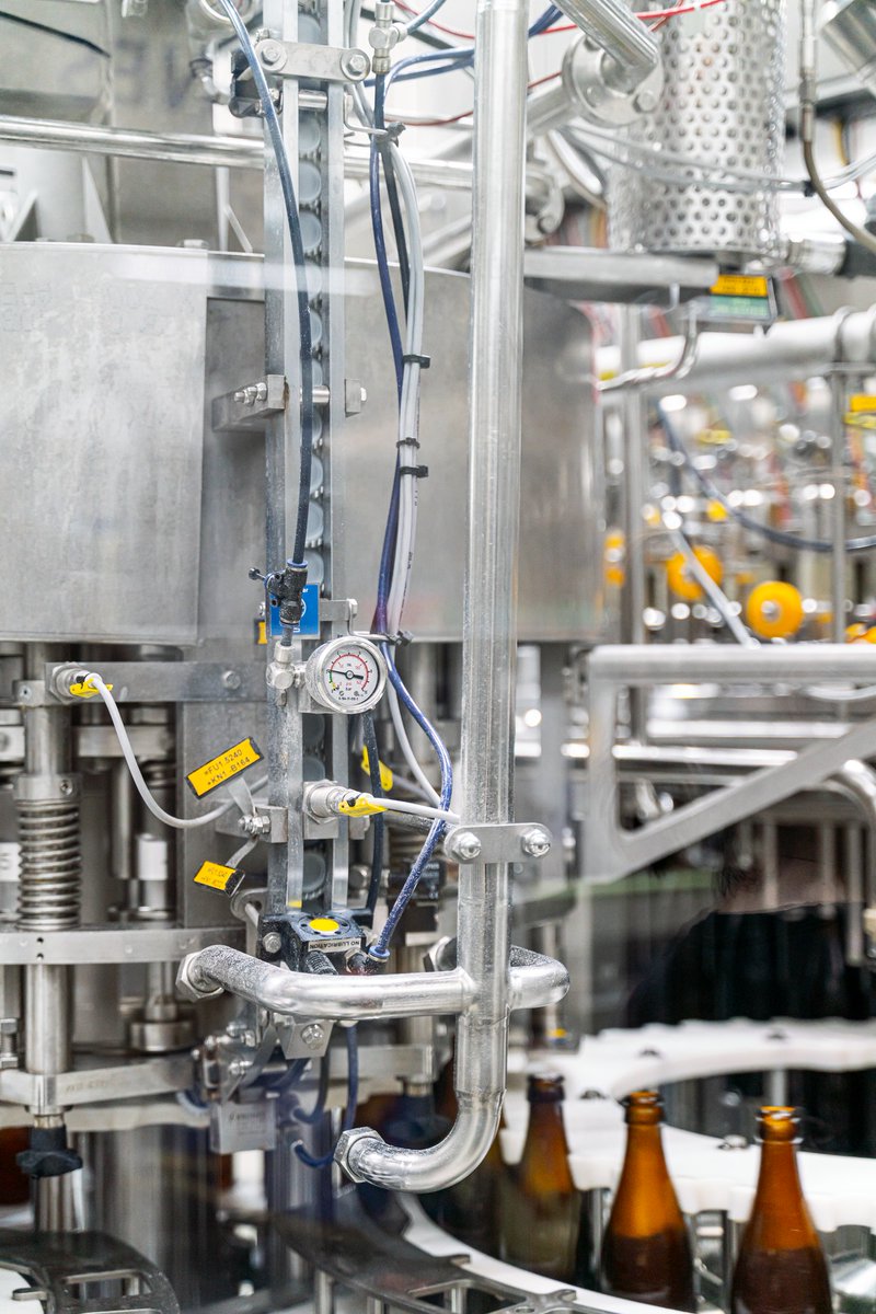KronesAG's tweet photo. As Michael BublΓ© would sayβ¦I am filling good!π We are talking about our #Modulfill - the go to machine when you want high quality #filling for high quality beer due to its top performance. It is even suitable for all types of #beer & has an output of 78 000 bottles per hour.π€― https://t.co/u4khj5L36H