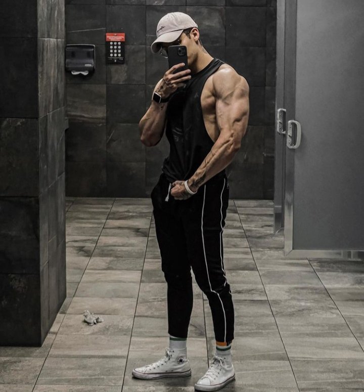 noahbrish1's tweet photo. 🤑💪...#muscle #daddy #muscles #daddy #findom #muscleworship #bigdick  #camboy #teen #boy #dad #fit #gym #abs #biceps #cum https://t.co/3uq3ZOC5sI