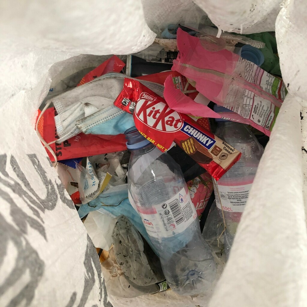 SAS_London_'s tweet photo. Another day, another bag of rubbish!⁠
⁠
⁠
⁠
#MillionMileClean #SurfersAgainstSewage #BeachClean #RiverClean #MountainClean #StreetClean #OceanOptimism #PlasticPollution #MarineConservation #SaveOurSeas #PlasticFree #ZeroWaste #MiniBeachClean https://t.co/qTz03EI1TK https://t.co/RzVUZu4qLd