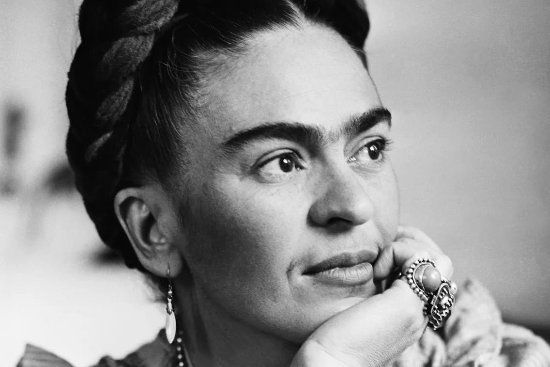 ‘’Nothing is absolute. Everything changes, everything moves, everything revolves, everything flies and goes away.’’
💜 
Frida Kahlo (July 6, 1907 – July 13, 1954)
.
#womanartists #fridhakahlo #fridha