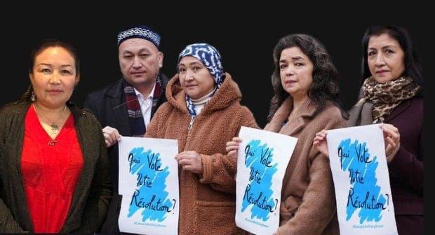 Uyghur_Report's tweet photo. BM’in aylardır ötelendiği ve bir türlü yayınlamadığı Uygur soykırım raporuna dikkat çekmek için beş toplama kampı mağduru, BM Cenevre Ofisi önünde oturma eylemi yapacaklarını açıkladılar. https://t.co/41Cy90yfjN