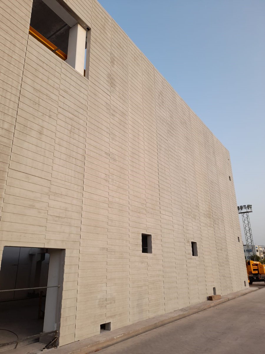 ValeroGrupo's tweet photo. Piezas de hormigón prefabricado para cerramientos de fachada. Fabricación de la mano de @Gilva_sa
Textura obtenida con nuestro nuevo modelo de LHVp formliner (LHP67E)
🔗 Web del producto: https://t.co/10U9EQfCdT
#Formliners #Prefabricados #Hormigón #Textura #Gilva #GrupoValero https://t.co/2h9pJiXgv7