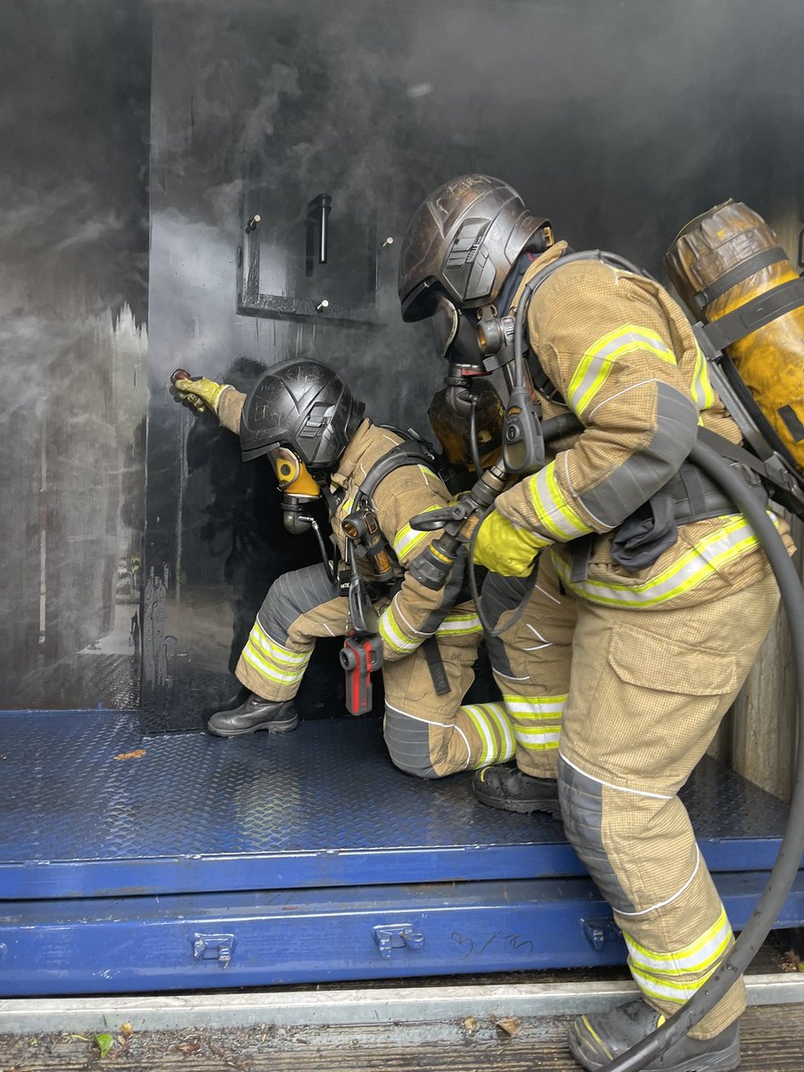 HIWFRS_LandD's tweet photo. T1-22 Greens squad today completed attack runs in the live fire unit #safety #longpulse #combustion #greensquad https://t.co/fLAJTKPhru