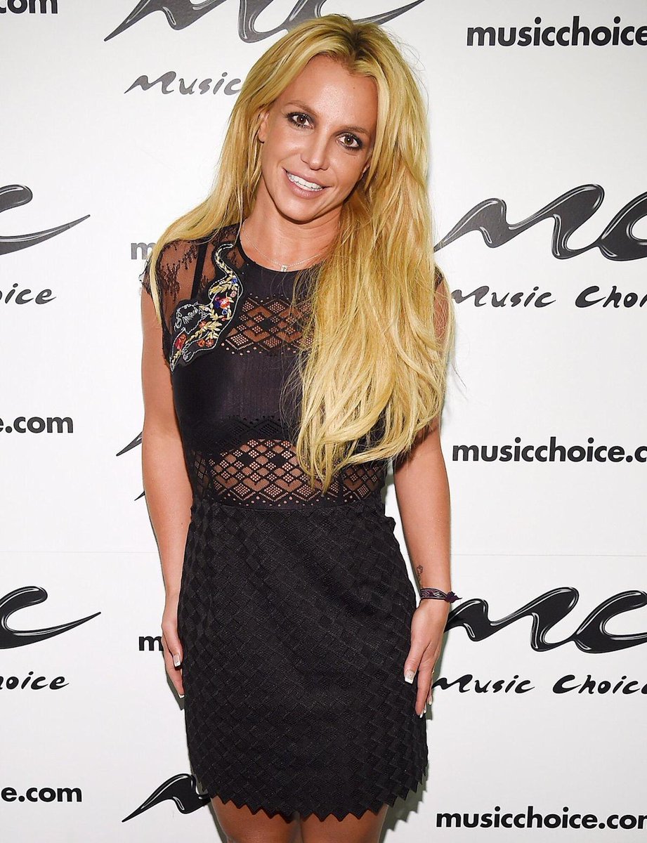 YahooEnt's tweet photo. Britney Spears says she has to 'model' her clothes 'now before i really start showing' https://t.co/cvCo4Sm8zM https://t.co/1SC7sGOH9F
