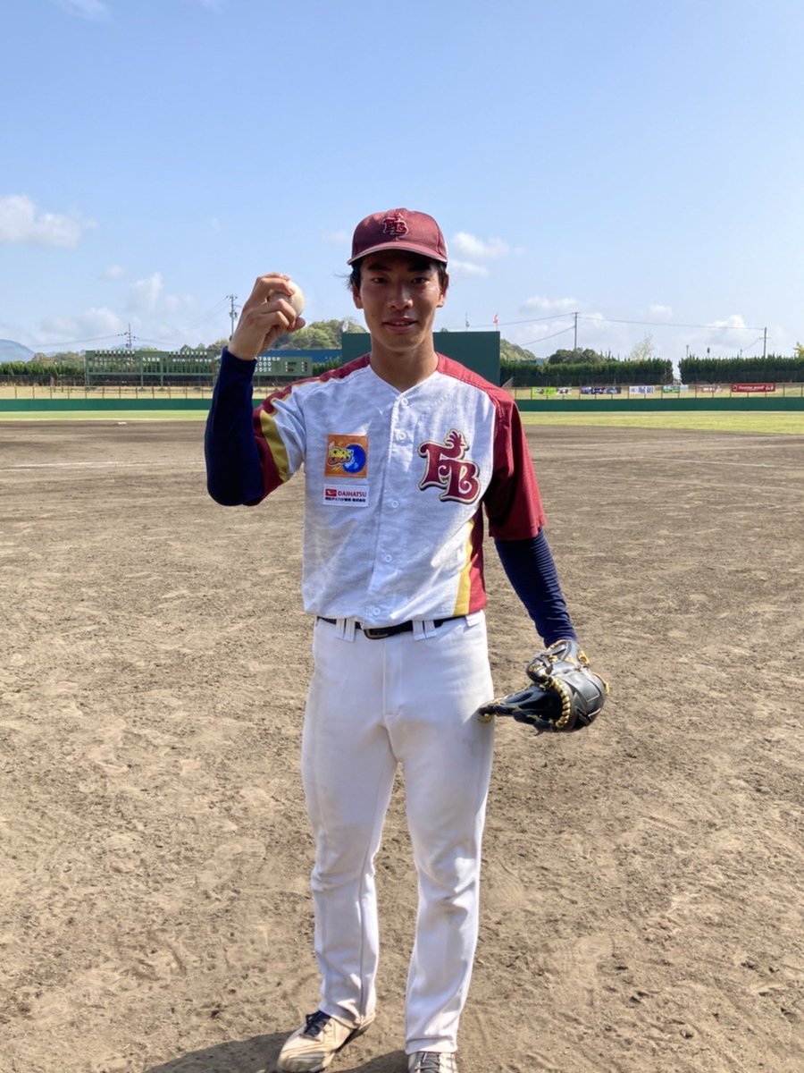 wakayama_waves's tweet photo. 2対1で見事勝利しました✨
ご来場くださいました皆様、応援してくださいました皆様、本当にありがとうございました😁
本日のヒーローは、完投しました田井選手です✨
ハラハラドキドキの試合展開でしたが、田井選手ナイスピッチングでした😁 https://t.co/w0Uo8lnBtS