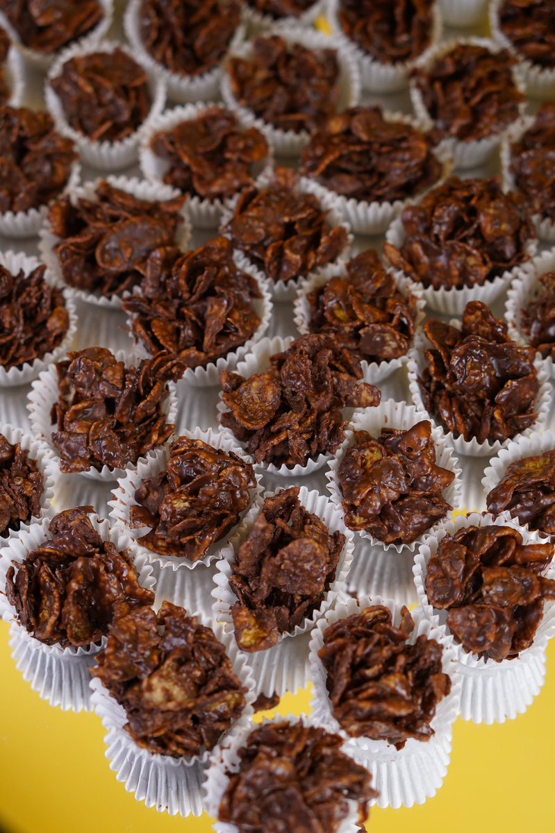 fifbites's tweet photo. Sapa suka kuih raya honey cornflakes kena cuba Fifbites crunchy cornflakes ni. Our Chocolate Cornflakes is sooooo gooood! https://t.co/Vp8GETlTU3
