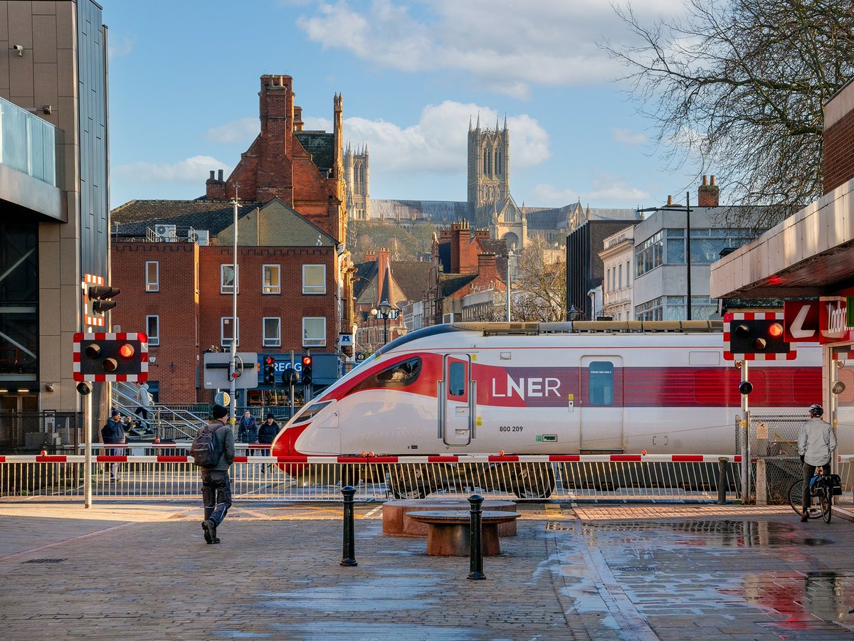 LNER's tweet image. Competition time! 🎉  

Fancy winning two free tickets for our Game and Puzzle coach on the #LNERWellnessTrain? 🎲  Simply like and retweet this tweet to enter. 

For T&amp;amp;Cs, visit: lner.co.uk/socialterms