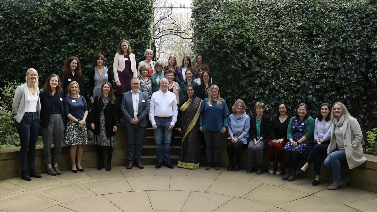 Dr Elsje van Bergen tweet media