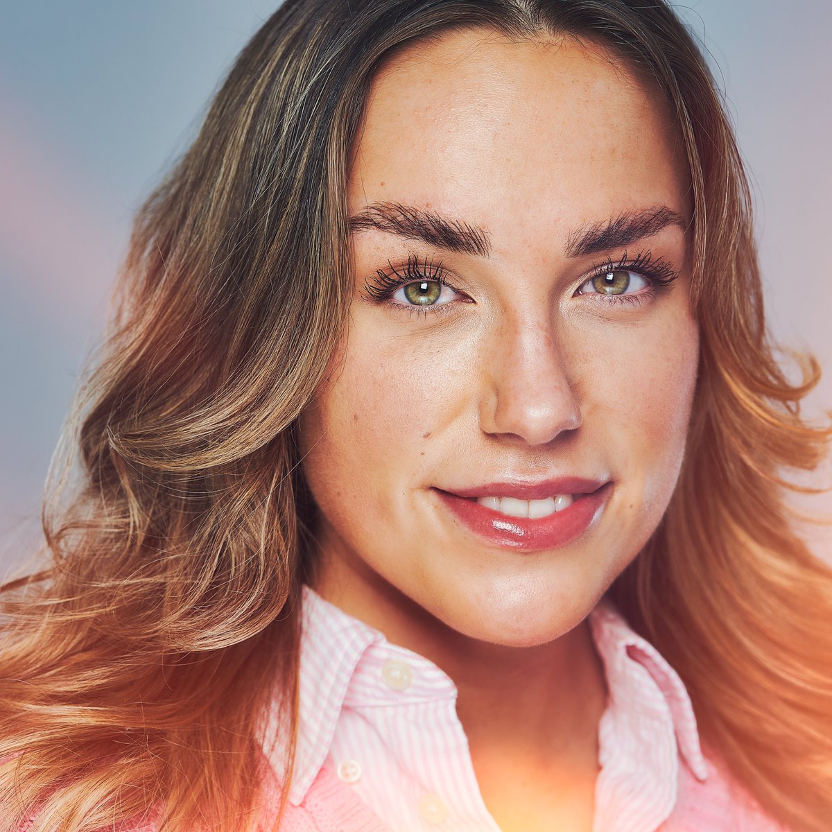 fotowolf's tweet photo. #spontanes #lustiges #shooting mit Sarah !  ja #bitte #bäng ! #portrait #portraitphotography #tether #tethertools #captureonepro #m1 #sonya7iii #85mm18 #sunbounce #kinoflo #letsgetstarted #editwithus #portraitsmadeingermany https://t.co/qrrwq121d4