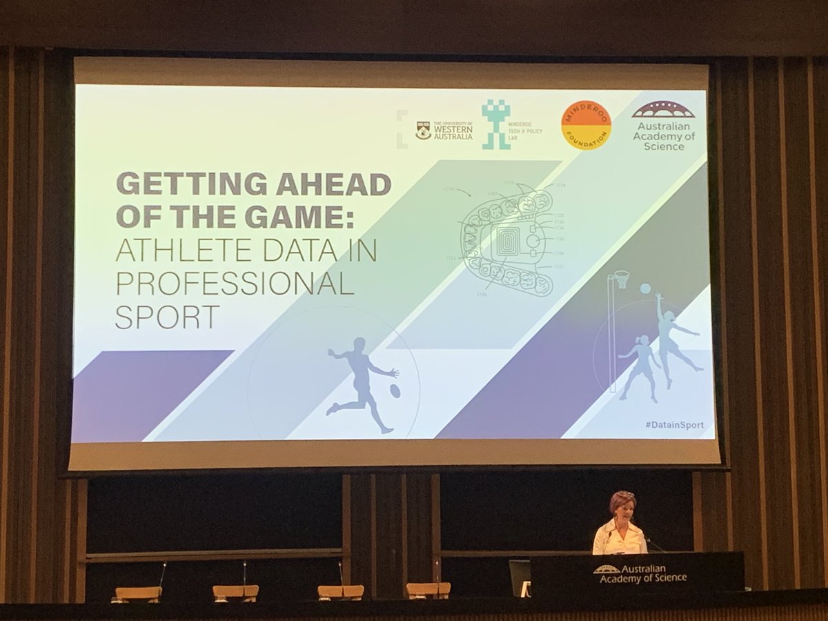 timothyinchina's tweet photo. ⁦@TraceyLeeHolmes⁩ getting us started on a fascinating discussion paper ⁦@theAIS⁩ ⁦@MenaspaP⁩ ⁦@DrDavid_Hughes⁩ #DatainSport https://t.co/66P1qfGWXp