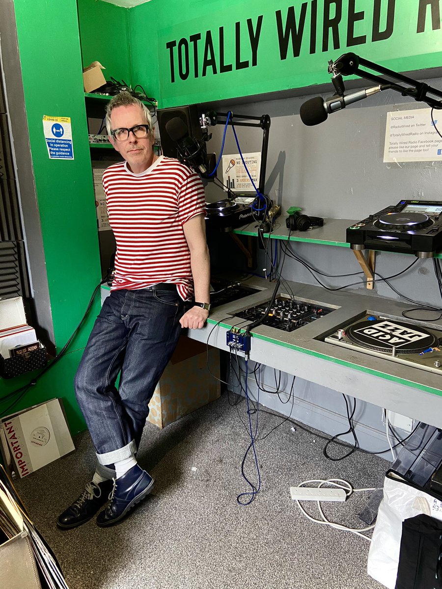 Pull Up!! Pre-Record!!Yesterday.. Beamin’out across the digital airwaves on 18th April22 6-8pm. Always love doin’ the show with Harris, ace tunes being laid down & chat too totallywiredradio.com Pic of me sporting my new @dawsondenim strides by Harris 🌞