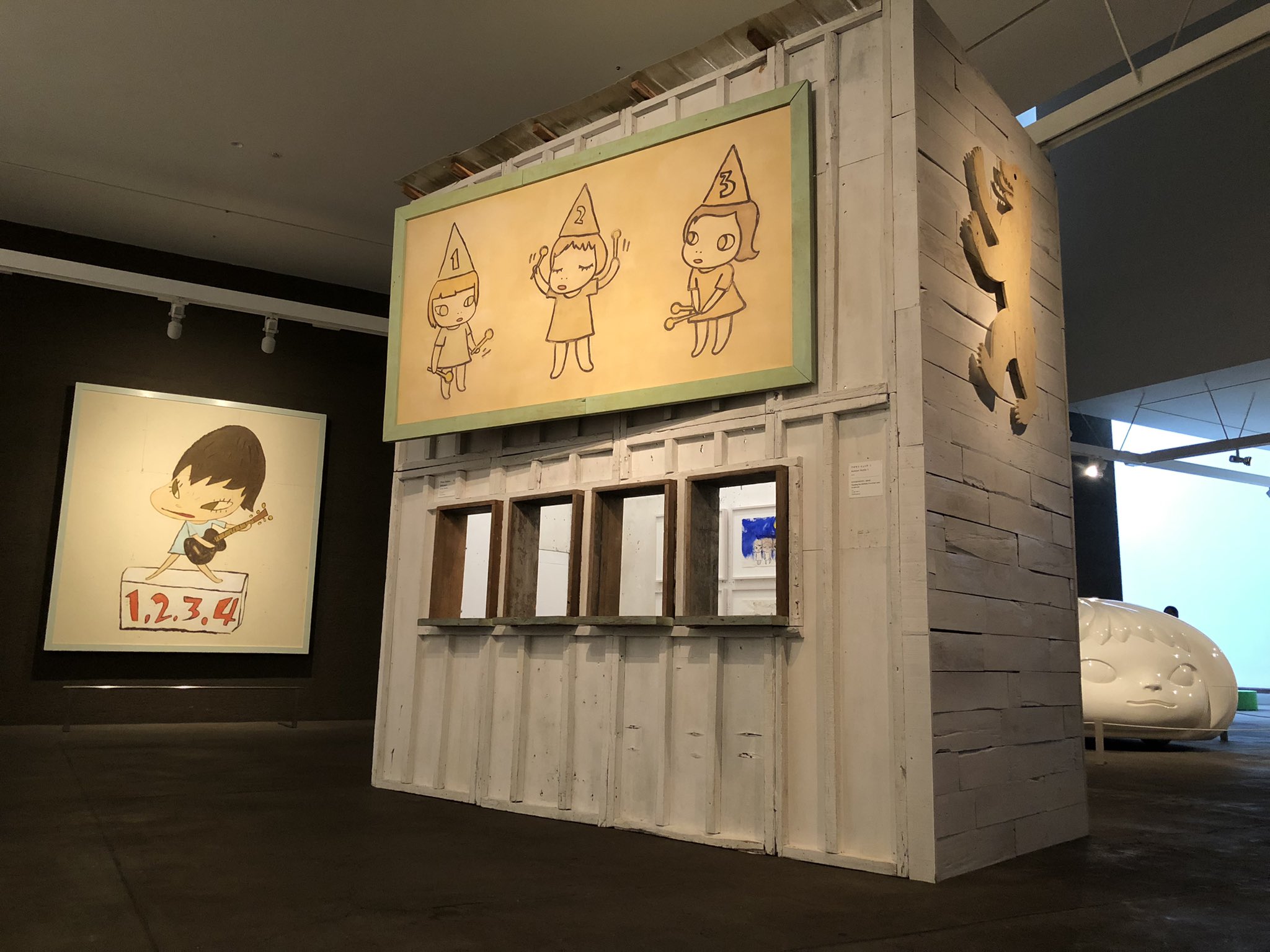 Twitter 上的 青森県立美術館 奈良美智展示室の作品は 22年4月11日から一般の方の私的利用目的に限り 全作品撮影okになりました 撮影時のルールは下記をご覧ください T Co Tapxukn28p T Co Iwnartme4e Twitter